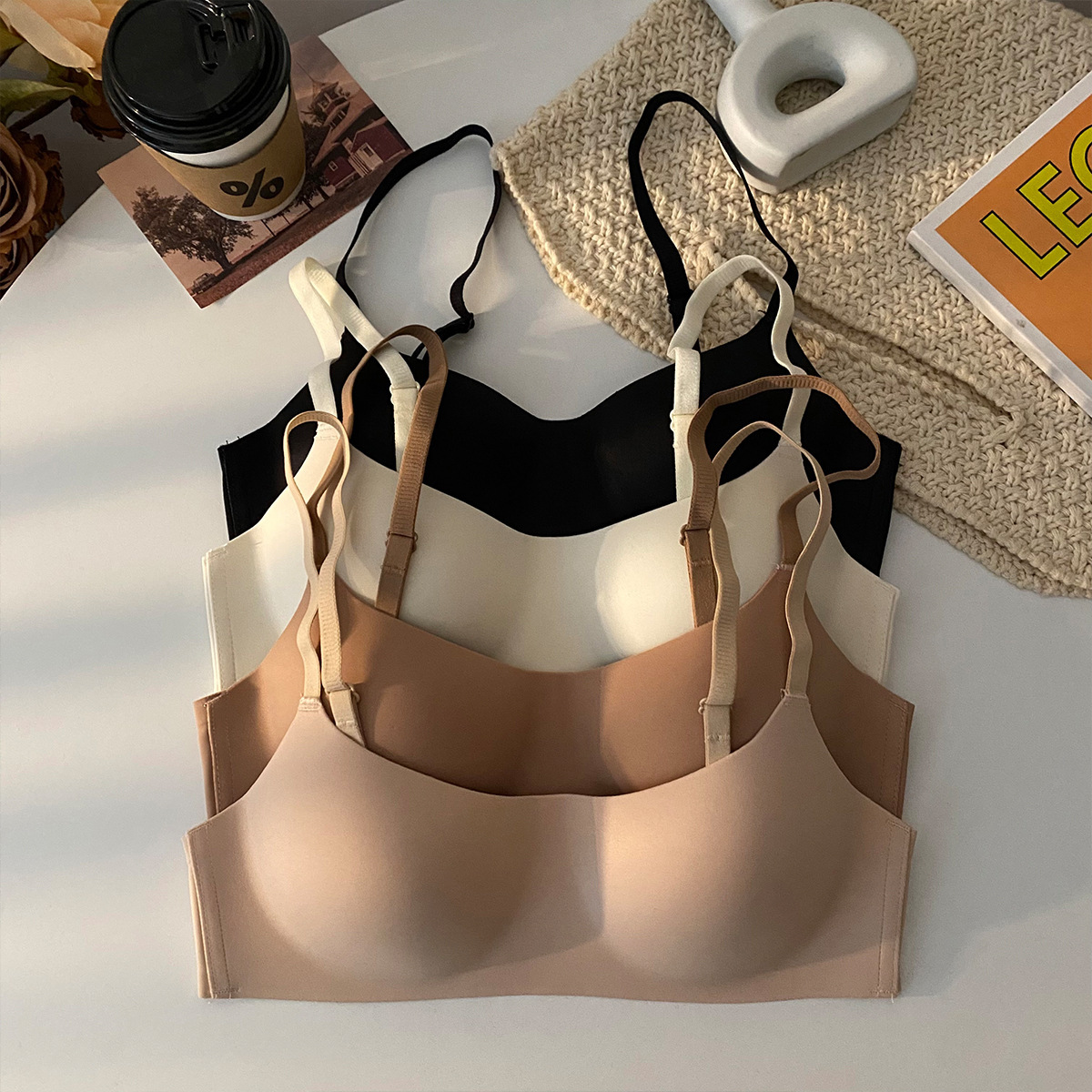 跨境 雪碧无痕内衣薄款 聚拢收副乳防下垂不空杯无钢圈女式小文胸